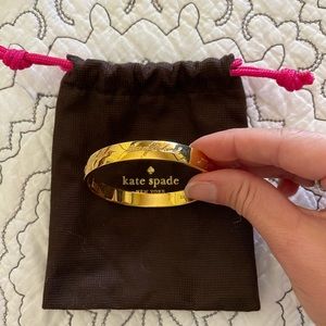 Kate Spade ‘Best Friend Ever’ Bangle in Gold